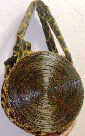 BOLSA EM DOSCO DE JORNAL